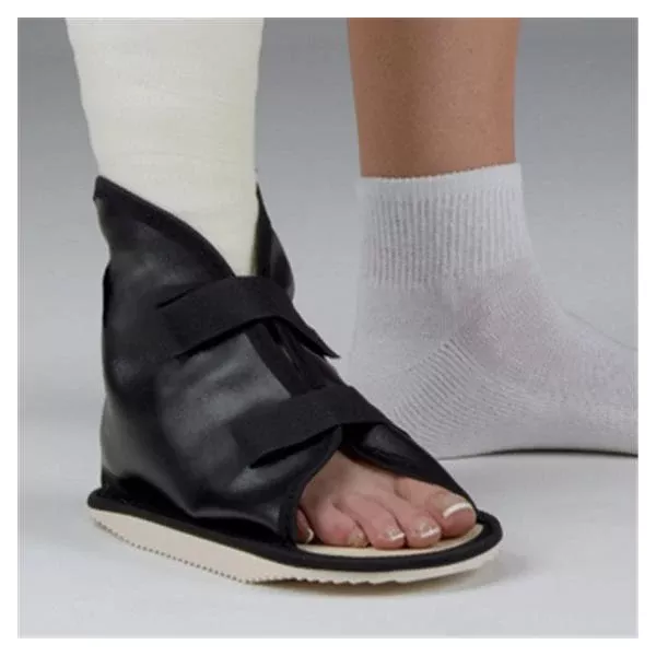 Deroyal IndustriesBoot Cast Vinyl Black Rocker Sole 10x4.75" Size Medium 1/EA