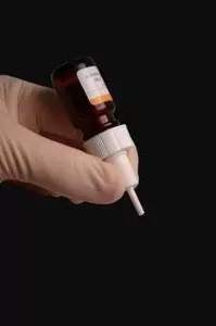 Dynamic Diagnostics Control Dropper Top Plastic White For 5 mL and 10 mL Threaded Control Vials - M-863721-180 - Bag of 100