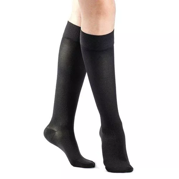 Select Comfort Women's Calf-High 20-30mmHg Compression Stockings with Grip-top Large Short